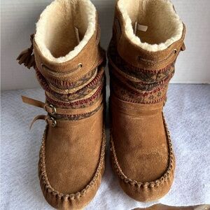 BearPaw Cyan Suede & Knit Boot (Women’s Size 8)